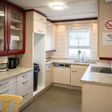 홈스테이 Kuku Ruku Monteurzimmer Aalen 21 *